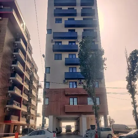 Luxury Apartment *