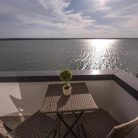 Luxury Apartment Mamaia
